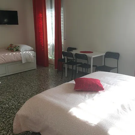 Aliante Turist House Bed & Breakfast 3*