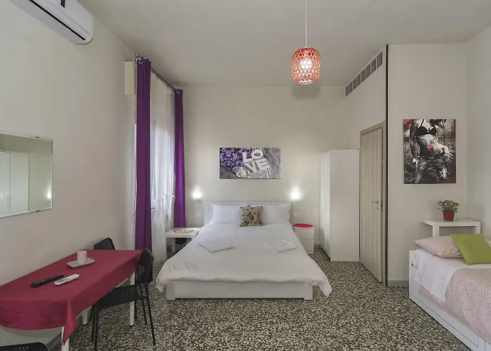 Aliante Turist House 3* بيزا