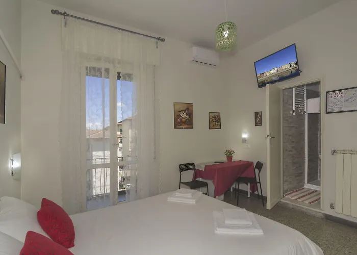 Aliante Turist House 3* بيزا