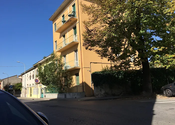 Aliante Turist House Bed & Breakfast