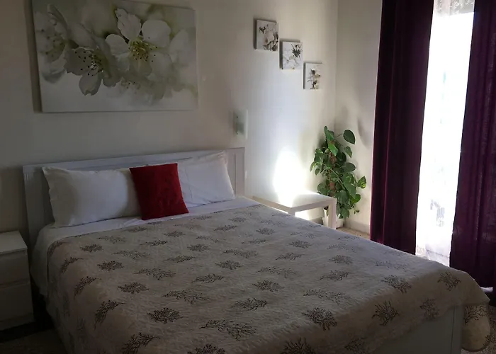 Aliante Turist House Bed & Breakfast 3*