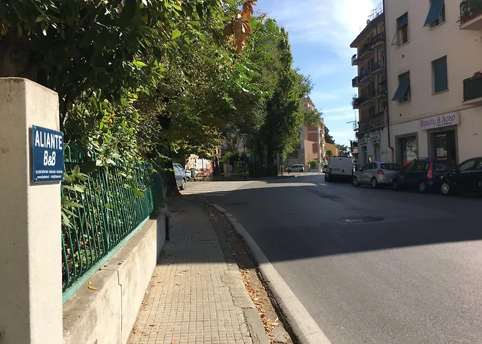 Bed & Breakfast Aliante Turist House 3*