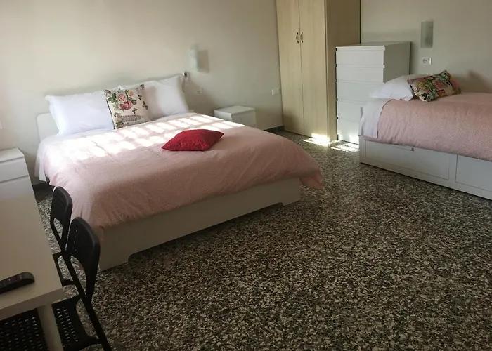 Aliante Turist House Bed & Breakfast 3*