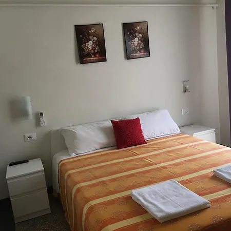 Aliante Turist House Bed & Breakfast 3*